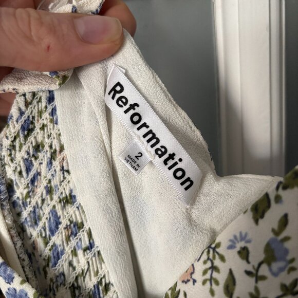 Reformation Taiga Dress in Pixie - Picture 4 of 5